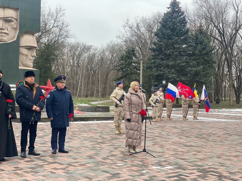 Сегодня у мемориала «Вечная Слава» прошло памятное мероприятие.