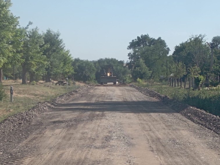 В селе Подлесном приступили к ремонту улицы Октябрьской. В селе Подлесном приступили к ремонту улицы Октябрьской.